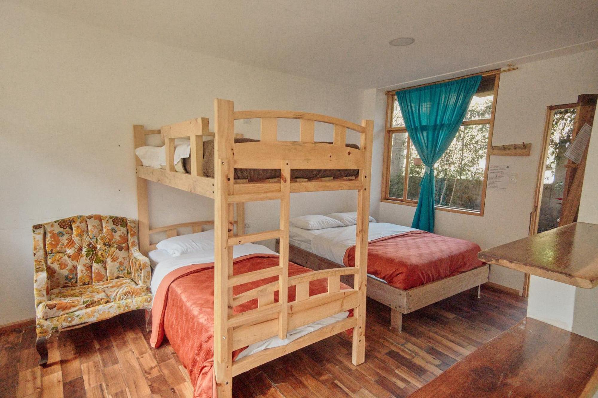 Backpackers-Balcones-River-Lodge Banos  Exterior photo